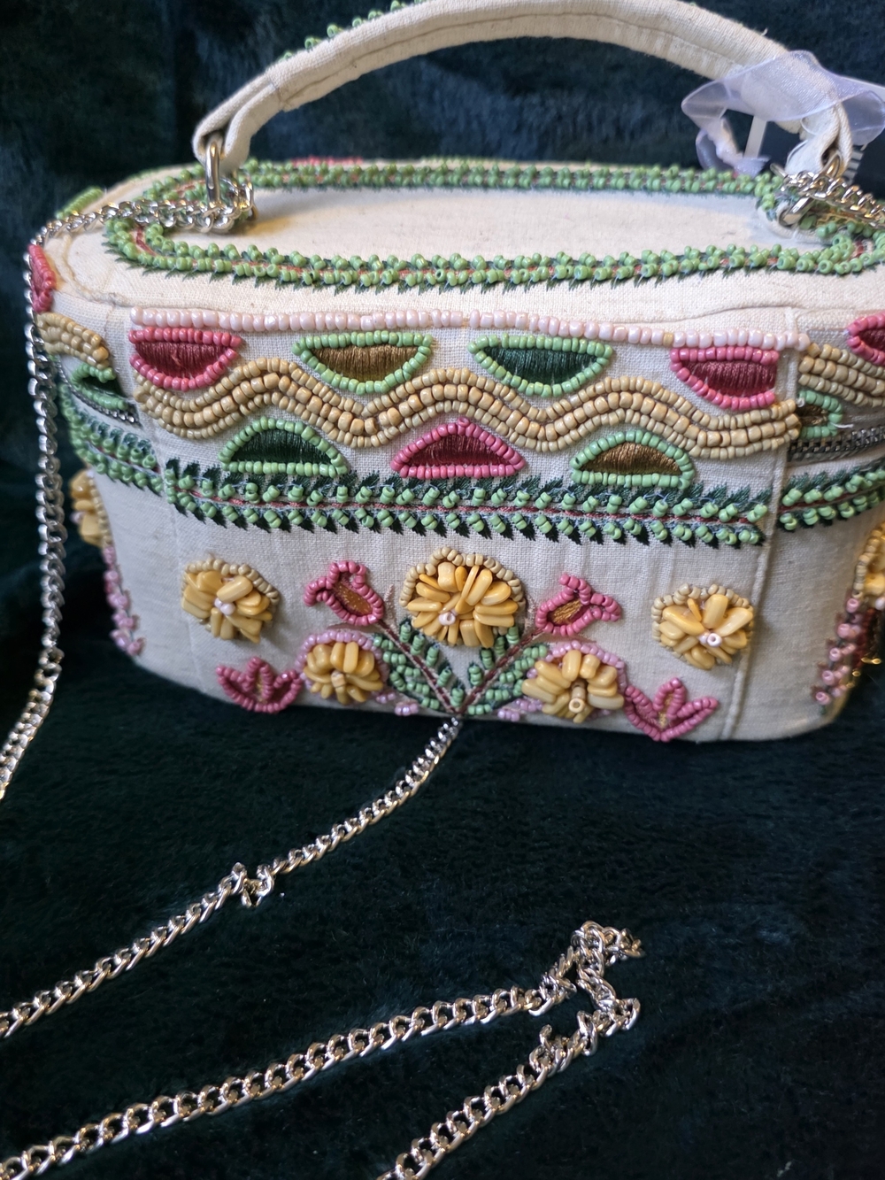 Handcrafted Embroidered Cream Beaded Top-Handle Crossbody Bag - Picture 4 of 8